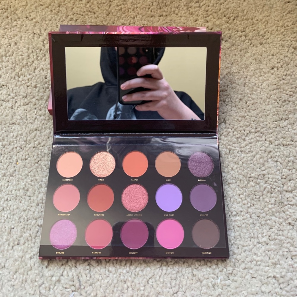 💕 Hipdot Zion Eyeshadow Palette 💕